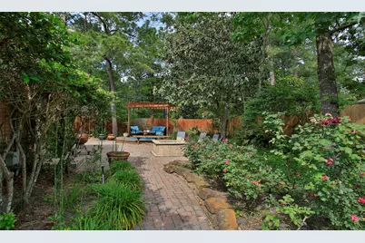 19 E Sunny Slope Circle, The Woodlands, TX 77381 - Photo 43