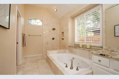 19 E Sunny Slope Circle, The Woodlands, TX 77381 - Photo 27