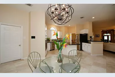 19 E Sunny Slope Circle, The Woodlands, TX 77381 - Photo 17