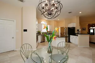 19 E Sunny Slope Cir, The Woodlands, TX 77381 - Photo 17