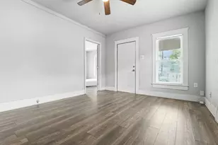 1305 Pine St, Baytown, TX 77520 - Photo 9