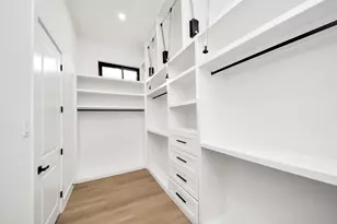 4708 Laurel St, Bellaire, TX 77401 - Photo 23