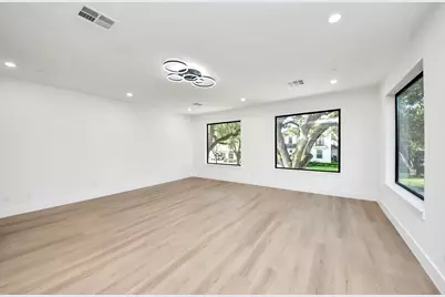4708 Laurel Street, Bellaire, TX 77401 - Photo 25