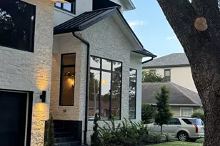 4708 Laurel St, Bellaire, TX 77401 - Photo 1