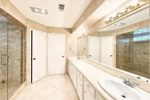 2058 Parkdale Dr, Houston, TX 77339 - Photo 15