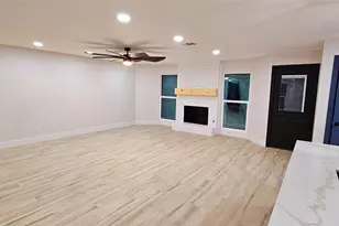 18630 Prince William Ln, Houston, TX 77058 - Photo 13