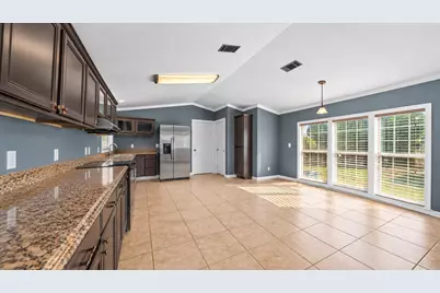 601 W Austin Street, Bellville, TX 77418 - Photo 7