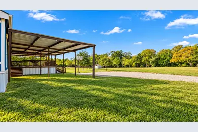 601 W Austin Street, Bellville, TX 77418 - Photo 27