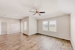 8015 Tamarind Ln, Baytown, TX 77521 - Photo 7