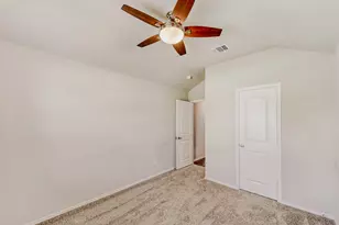 8015 Tamarind Ln, Baytown, TX 77521 - Photo 21