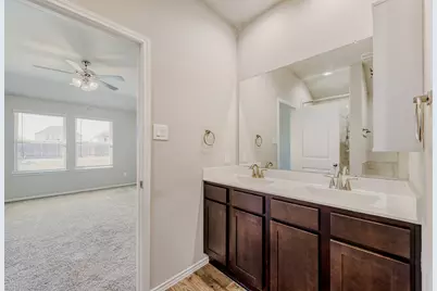 8015 Tamarind Lane, Baytown, TX 77521 - Photo 15