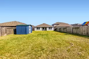 8015 Tamarind Ln, Baytown, TX 77521 - Photo 29