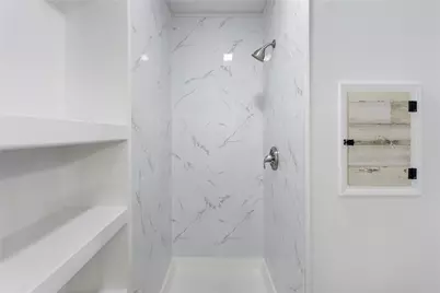 5 Tiki Circle, Tiki Island, TX 77554 - Photo 9