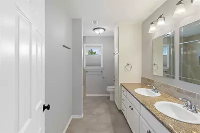 2824 E Palm Circle, Galveston, TX 77551 - Photo 9