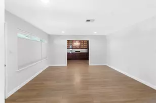 2824 E Palm Circle, Galveston, TX 77551 - Photo 3