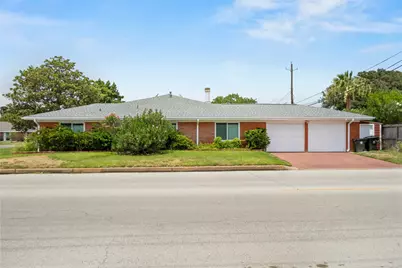 2824 E Palm Circle, Galveston, TX 77551 - Photo 1