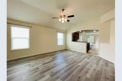2406 Blue Reef Drive, Katy, TX 77449 - Photo 5