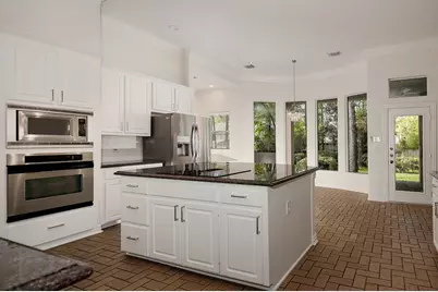 11 Lansdowne, The Woodlands, TX 77382 - Photo 17