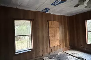 1407 Madam Queen St, Marshall, TX 75670 - Photo 7