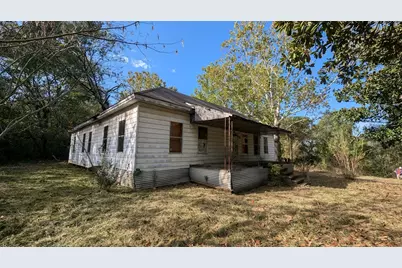 1407 Madam Queen Street, Marshall, TX 75670 - Photo 1