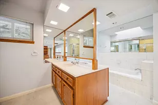 9022 Timberside Dr, Houston, TX 77025 - Photo 7