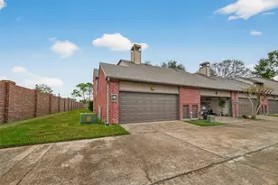 7447 Cambridge St, Houston, TX 77054 - Photo 39