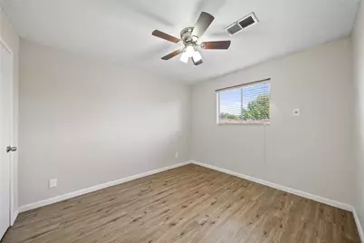 6122 Gallant Forest Drive, Houston, TX 77088 - Photo 19