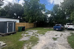 7910 Ford St, Houston, TX 77012 - Photo 7