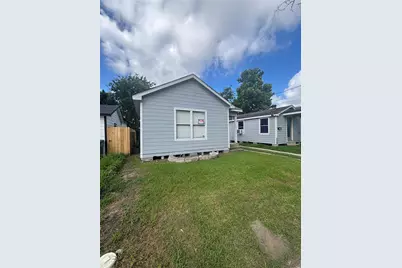 7910 Ford Street, Houston, TX 77012 - Photo 3