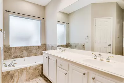 5722 Maxie Street, Houston, TX 77007 - Photo 9