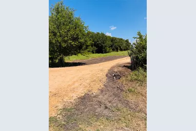 4597 Kubenka, Schulenburg, TX 78956 - Photo 3