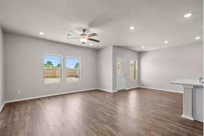 6722 Pebble Bluff Court, Cove, TX 77523 - Photo 9