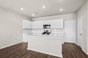 6722 Pebble Blf Ct, Cove, TX 77523 - Photo 5