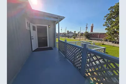 914 Avenue K, Galveston, TX 77550 - Photo 31