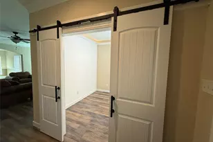 322 25th St, Hempstead, TX 77445 - Photo 3