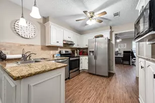 7118 Tonkawa St, Baytown, TX 77521 - Photo 11