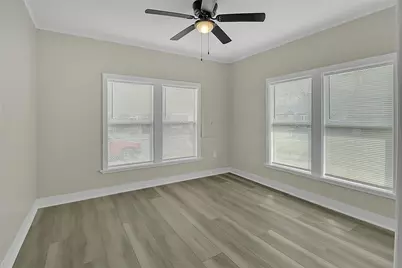 115 E James Street, Baytown, TX 77520 - Photo 5