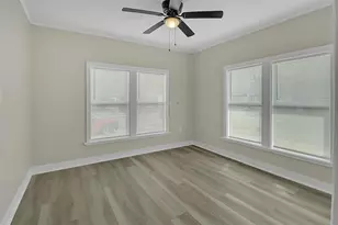 115 E James St, Baytown, TX 77520 - Photo 5