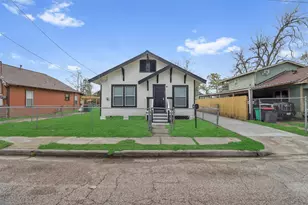 115 E James St, Baytown, TX 77520 - Photo 1