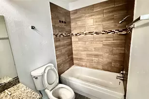 2511 Maple Tree Ct, Stafford, TX 77477 - Photo 15