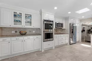 227 Faust Ln, Houston, TX 77024 - Photo 9