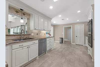 227 Faust Lane, Houston, TX 77024 - Photo 11