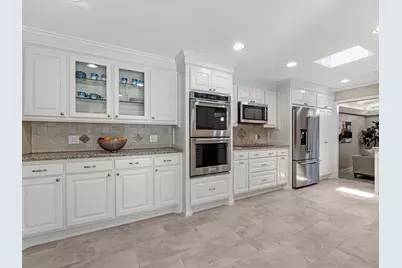 227 Faust Lane, Houston, TX 77024 - Photo 9