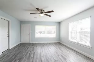 1140 Glenda St, Pearland, TX 77581 - Photo 3