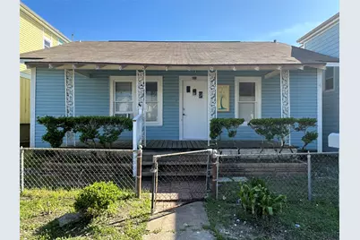 823 Avenue K, Galveston, TX 77550 - Photo 1