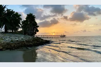 135 1st Street, Dickinson, TX 77539 - Photo 31