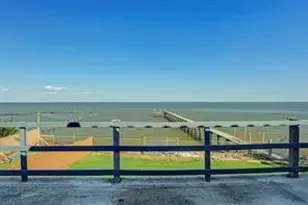 135 1st St, Dickinson, TX 77539 - Photo 25