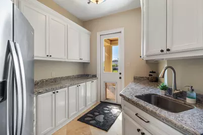 13 Pleasant Shadows Drive, Spring, TX 77389 - Photo 9