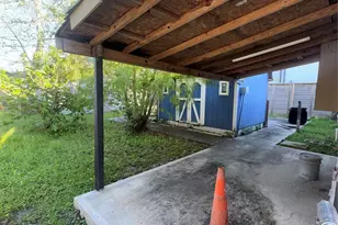 4116 Castor St, Houston, TX 77022 - Photo 9