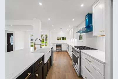 10730 Wickersham Lane, Houston, TX 77042 - Photo 19